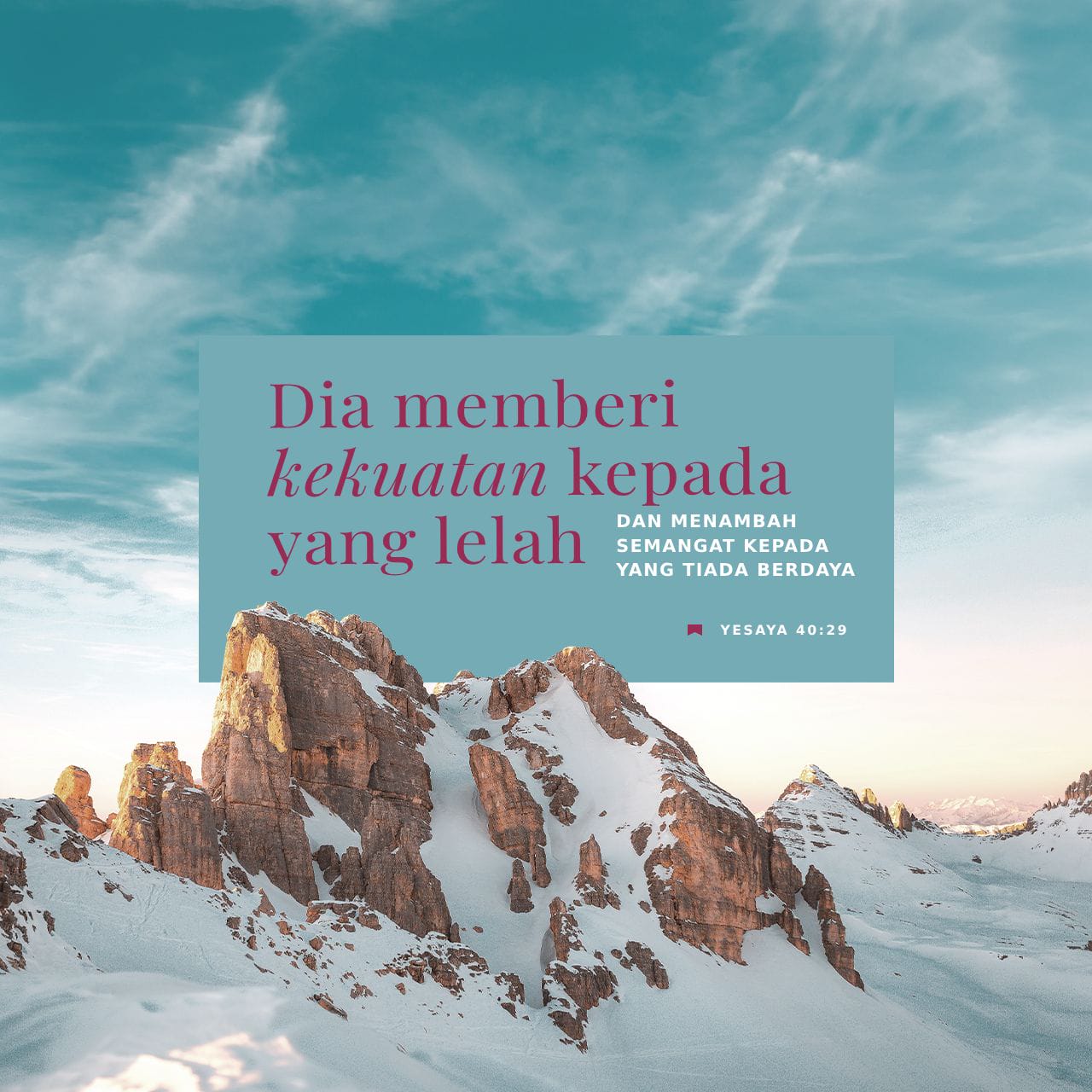 Naberejnye Chelni shahrida yaqin aloqa Bir vaqtning ozida eshakdagi shisha, mushukdagi shisha va bir vaqtning ozida qizlarning ogzidagi sik