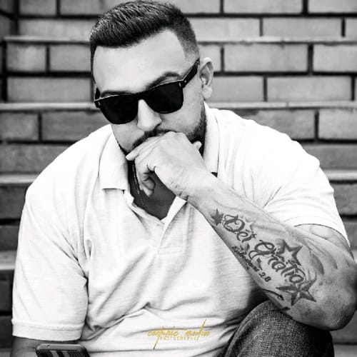 Bible profile picture for @disturbance