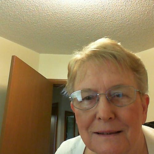 Bible profile picture for @quilting