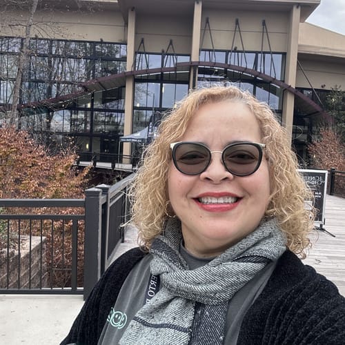 Bible profile picture for @Eileen