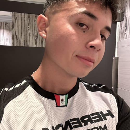 Bible profile picture for @Serrano_7