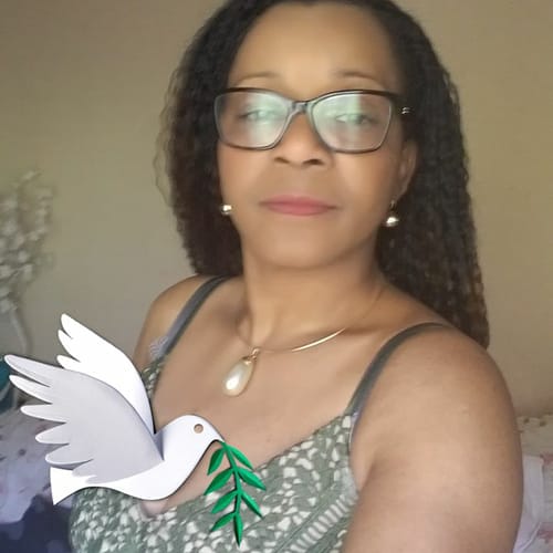 Bible profile picture for @estime