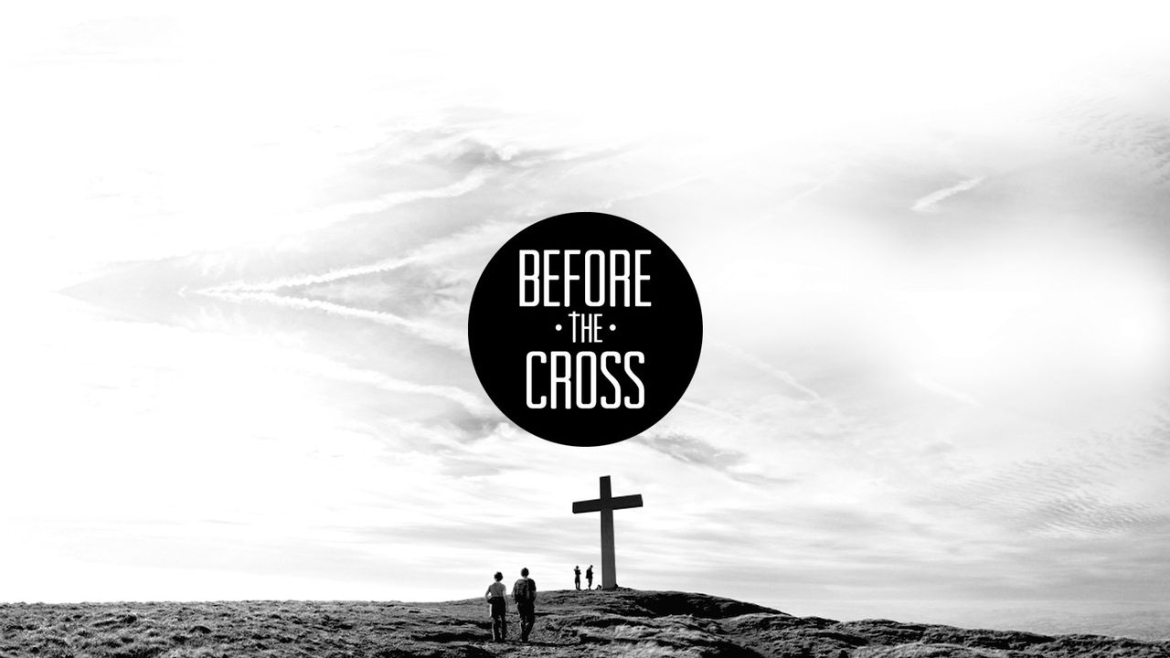 Before the cross. The Prayer of the way of the Cross.